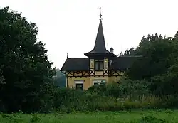 Dům u silnice I/9 v Zakšíně