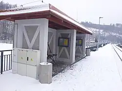 Nástupiště a přístřešek