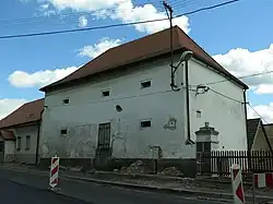 Zavlekov, sýpka.jpg