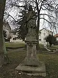 Zbraslavice, socha svatého Jana Nepomuckého.jpg