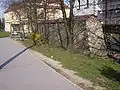 Zbytky opevnění v ulici Dukelská za kostelem