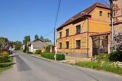 Severní strana návsi