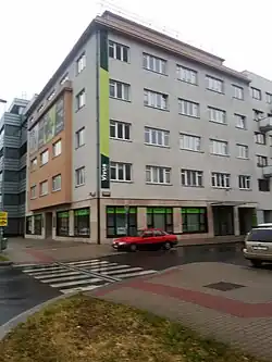 Zelená liška, bývalá administrativní budova Jawa Nusle (2018)