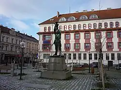 Zemědělská škola - zima 2016 05 - lavičky.JPG