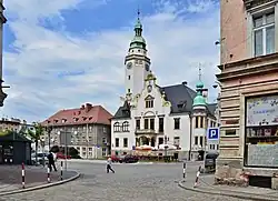 Náměstí s radnicí