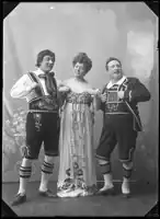 Birger Schücker, Emma Meissner and Gustaf Adolf Lund in Trollslottet at Vasateatern, 1904
