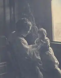 Mother and child (1900)