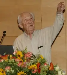 Christian de Duve přednáší (říjen 2012)