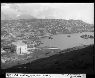 San Bernardino, směrem na jih (vrchol průsmyku). Historická fotografie od Leo Wehrliho (1927).